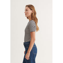 Hlaða mynd inn í gallerískoðara, Ludmilla O Neck Birch Navy