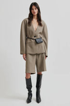 Hlaða mynd inn í gallerískoðara, Levelup Tailored Shorts
