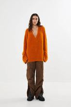 Load image into Gallery viewer, Leonida Pilling Knit Sweater