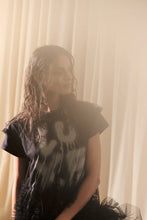 Hlaða mynd inn í gallerískoðara, Luxe T shirt Ambla Faded Black