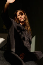 Hlaða mynd inn í gallerískoðara, Cosmos Hoodie Velvet Dark Grey