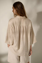 Load image into Gallery viewer, Ellie Shirt Linen Natural