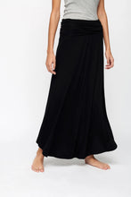 Load image into Gallery viewer, Wind Skirt