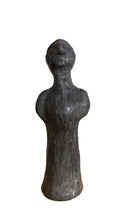 Hlaða mynd inn í gallerískoðara, Berber Marionette Stytta A