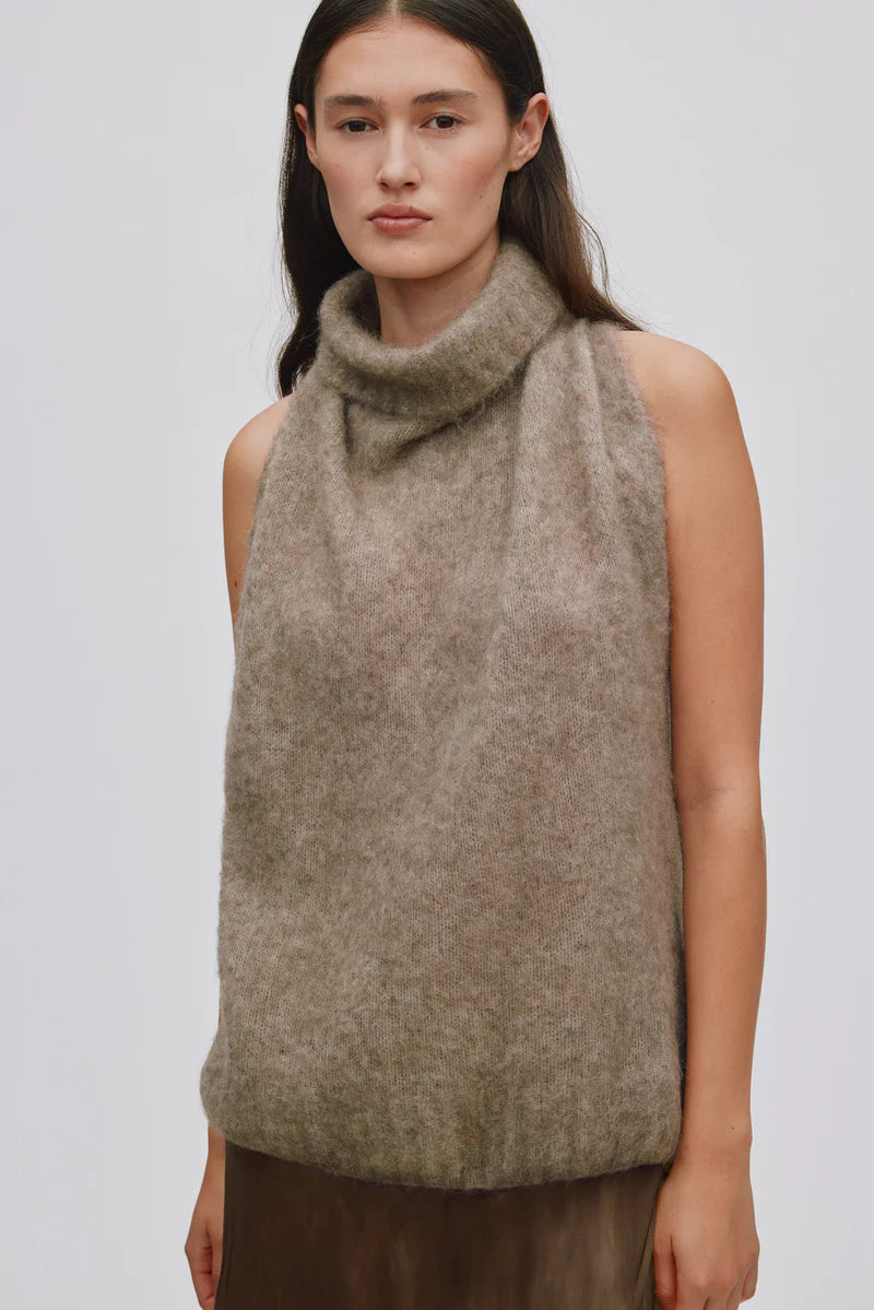 Aifa Superlight halter top I Mushroom