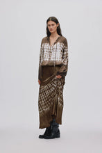 Load image into Gallery viewer, Frequency Tie Shirt Ira Mocca Combo
