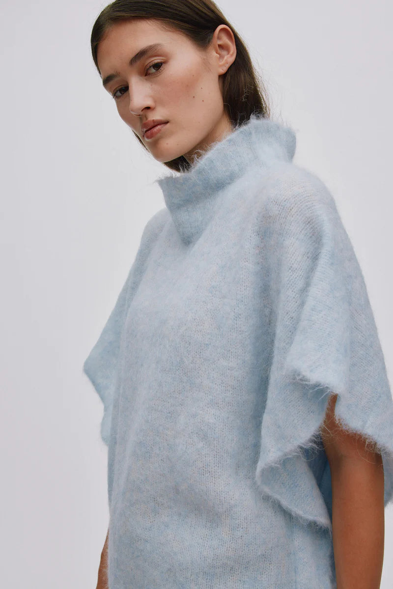 Superlight knit tunic top Asna Ice blue