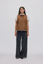 Load image into Gallery viewer, Shearling Vest
