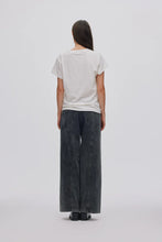 Load image into Gallery viewer, Luxe t shirt Ambla Pink
