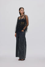 Hlaða mynd inn í gallerískoðara, Frilly Tulle Shirt Gida

