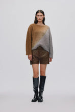 Load image into Gallery viewer, Cross Dye Boxy Sweater Jasmin
