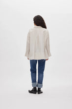 Load image into Gallery viewer, Smea White
