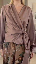 Load image into Gallery viewer, Ines Blouse – Semi Rich Tan
