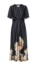 Load image into Gallery viewer, Faye Dress Maxi Blossom
