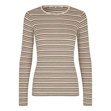 Load image into Gallery viewer, Flyra O Neck Tee
