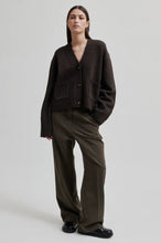 Load image into Gallery viewer, Elvie Classic Trousers - Turkish Coffe
