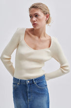Load image into Gallery viewer, Solia Knit V-neck
