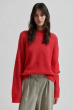 Hlaða mynd inn í gallerískoðara, Brook Knit Drop Shoulders O neck Gojl Berry
