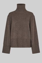 Load image into Gallery viewer, Alpha T Neck Delicioso
