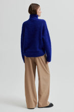 Load image into Gallery viewer, Ina Knit T-Neck Mazarine Blue
