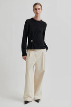 Load image into Gallery viewer, Solvej Knit o Neck
