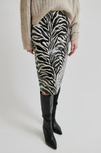 Hlaða mynd inn í gallerískoðara, Seba Leather Skirt
