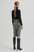 Hlaða mynd inn í gallerískoðara, Seba Leather Skirt
