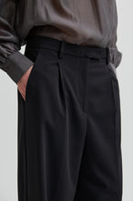 Hlaða mynd inn í gallerískoðara, Drink Trousers Black
