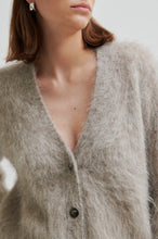 Hlaða mynd inn í gallerískoðara, Karla Knit Cardigan Pumice Stone
