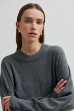 Load image into Gallery viewer, Calm Knit O Neck Grey Melange
