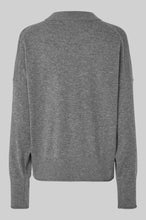 Load image into Gallery viewer, Calm Knit O Neck Grey Melange
