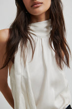 Hlaða mynd inn í gallerískoðara, Kura Top Jet Stream
