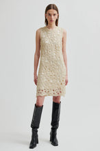 Hlaða mynd inn í gallerískoðara, Gleam Dress
