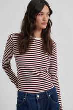 Load image into Gallery viewer, Alvilda O Neck Tee Fudge

