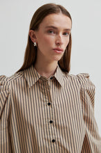 Hlaða mynd inn í gallerískoðara, Serina Slim Shirt Camel
