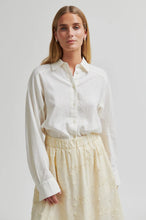 Load image into Gallery viewer, Avignon Shirt Alyssum
