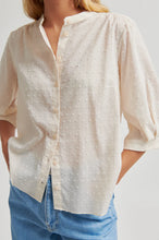 Hlaða mynd inn í gallerískoðara, Celiva Shirt Eggnog
