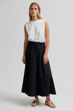 Load image into Gallery viewer, Larkini Skirt Black
