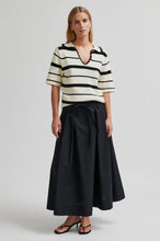 Load image into Gallery viewer, Larkini Skirt Black
