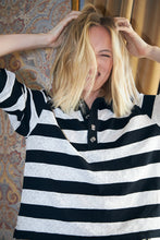 Hlaða mynd inn í gallerískoðara, Beacras Blouse Black White Stripe
