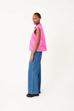 Load image into Gallery viewer, CairolLL Vest Pink
