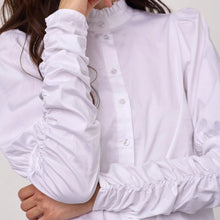 Hlaða mynd inn í gallerískoðara, SannaCC Puff Shirt
