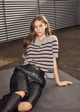 Load image into Gallery viewer, Cash Stripe SS O Neck Grey amarone
