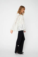 Hlaða mynd inn í gallerískoðara, Ryacras Blouse Ivory
