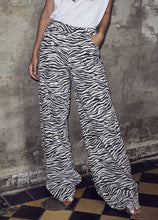 Load image into Gallery viewer, Zioncc Zebra Wide Pant
