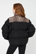 Load image into Gallery viewer, Valenciacras Puffer Jacket Black
