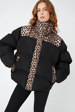 Load image into Gallery viewer, Valenciacras Puffer Jacket Black
