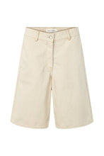 Load image into Gallery viewer, Raha Denim wide Shorts Ecru
