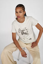 Load image into Gallery viewer, Beauty t shirt Ambla
