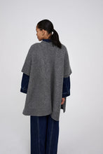 Load image into Gallery viewer, Dorris Sheep knit cape in Grey
